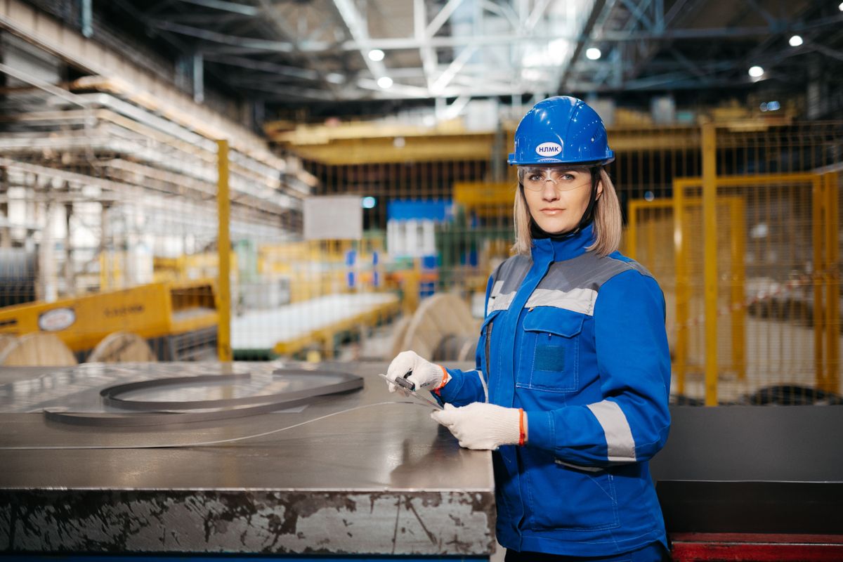 Subcontracting and per-product cost